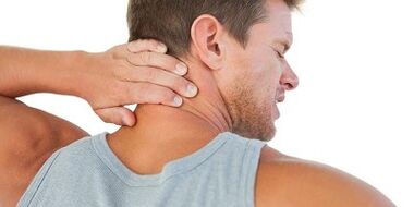 ο λαιμός πονάει με αυχενική οστεοχονδρωσία