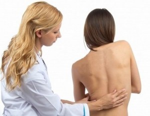 αιτίες του πόνου στην πλάτη